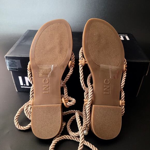 INC Jerzi Rope Embellished Flat Sandals Sz 5.5 Pearls Seashells Beachy Nautical - Picture 9 of 10